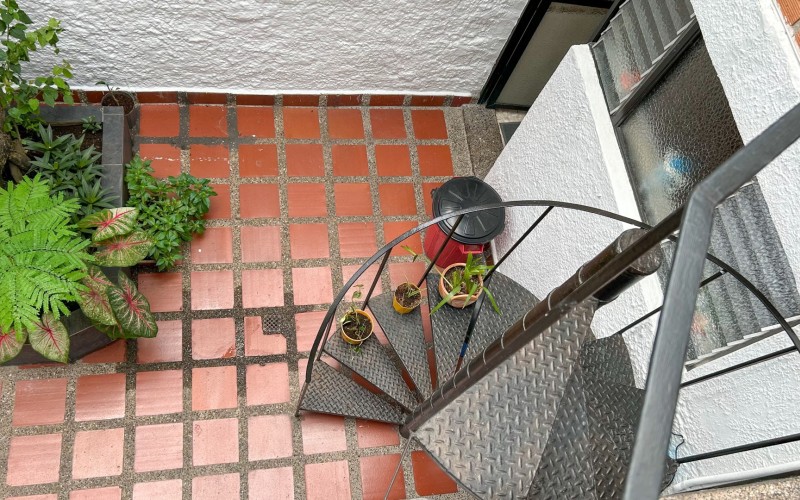 Casa amplia en Belén Alameda