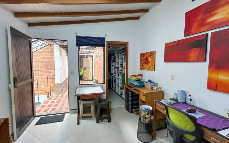 Casa amplia en Belén Alameda