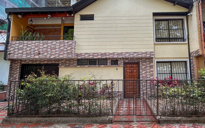 Casa amplia en Belén Alameda