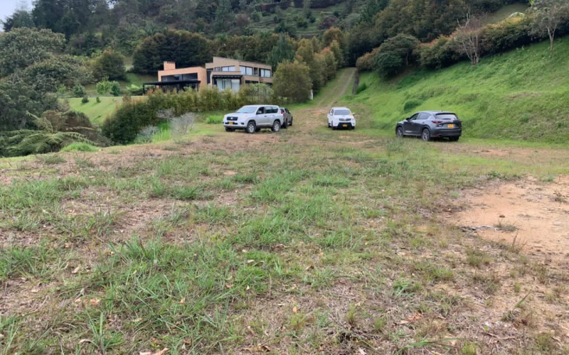 Country Lot in Sierra Alta, El Retiro – 3,800 m² Unique Opportunity
