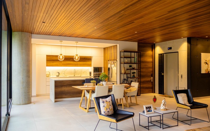 Luxury Living: Stunning Medellín Apartment Awaits