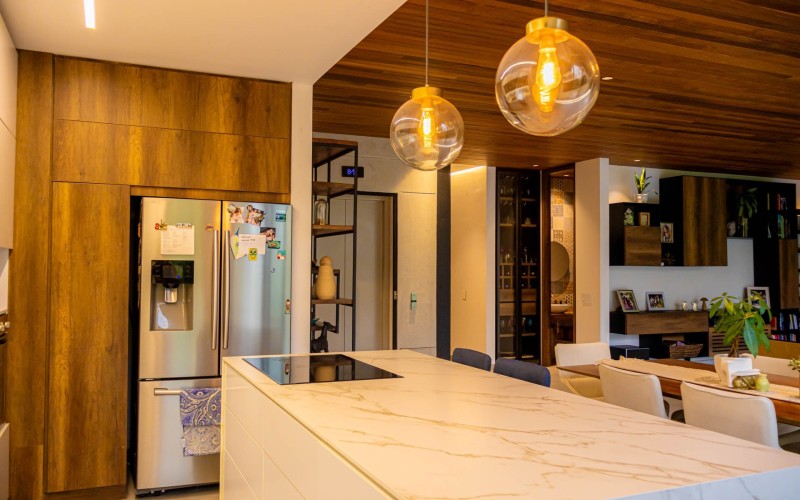Luxury Living: Stunning Medellín Apartment Awaits