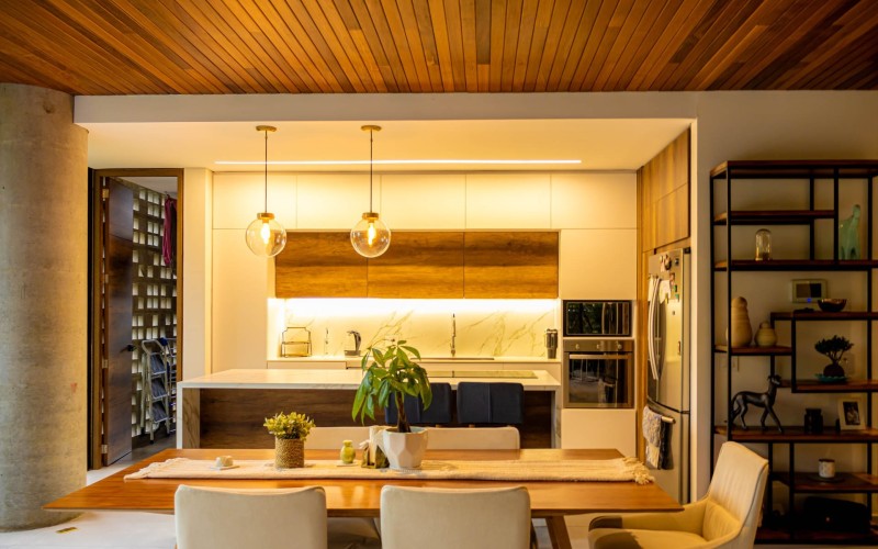 Luxury Living: Stunning Medellín Apartment Awaits