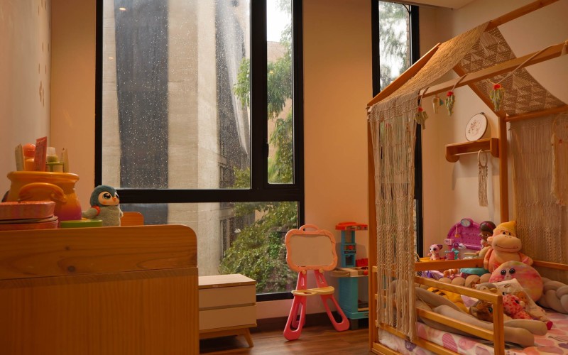 Luxury Living: Stunning Medellín Apartment Awaits