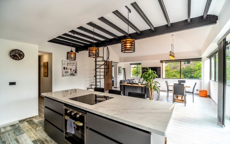 Poblado Penthouse: Real Confort Living Awaits You