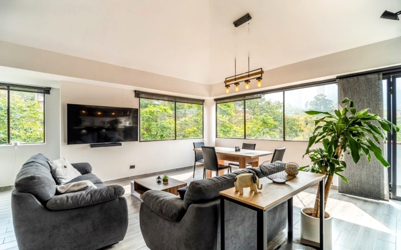 Poblado Penthouse: Real Confort Living Awaits You