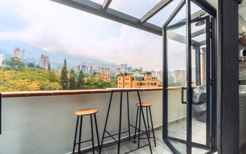 Poblado Penthouse: Real Confort Living Awaits You