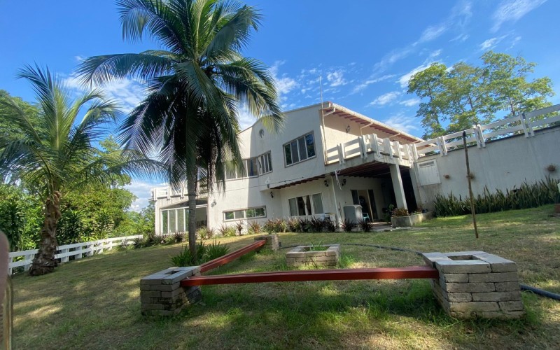 Casa Finca en Doradal, oportunidad única.