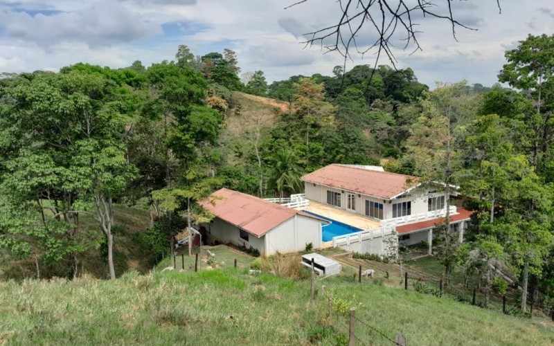 Casa Finca en Doradal, oportunidad única.