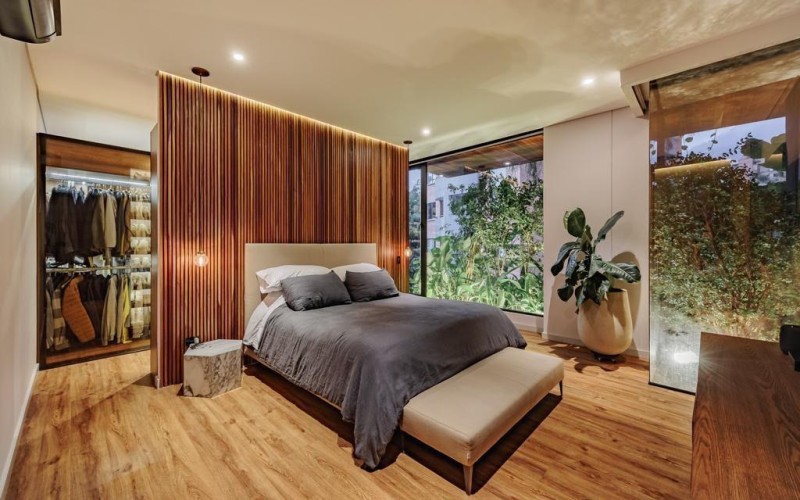 Luxury Apartment in El Poblado near Provenza – 240 m², Exclusive Design & Rooftop with Jacuzzi