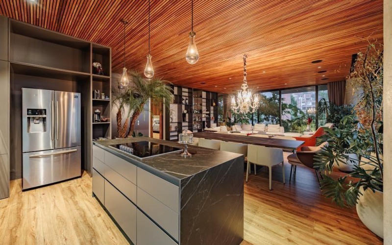 Luxury Apartment in El Poblado near Provenza – 240 m², Exclusive Design & Rooftop with Jacuzzi
