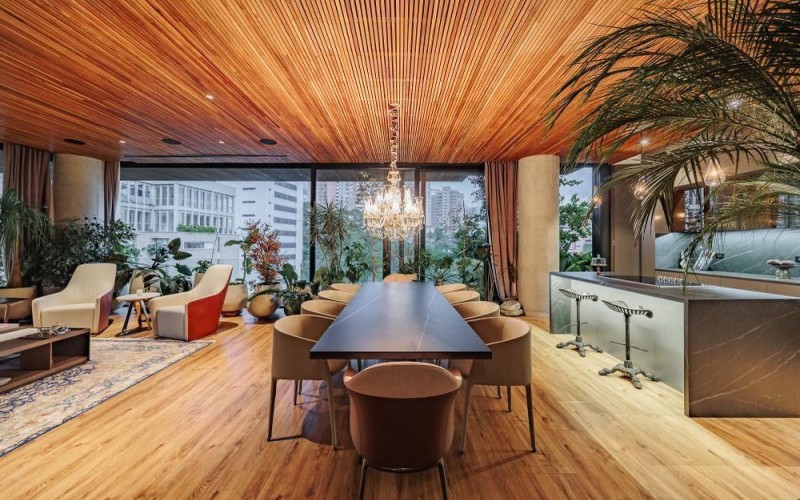 Luxury Apartment in El Poblado near Provenza – 240 m², Exclusive Design & Rooftop with Jacuzzi