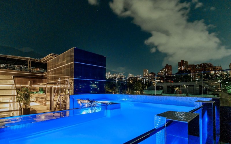 Edificio de 9 pisos en venta ideal para Airbnb o hotel boutique en Poblado Medellín