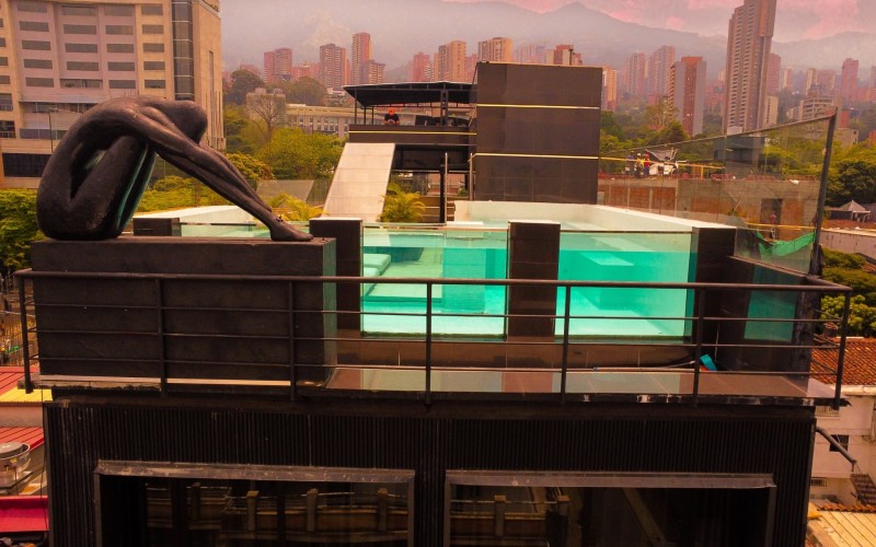 Edificio de 9 pisos en venta ideal para Airbnb o hotel boutique en Poblado Medellín