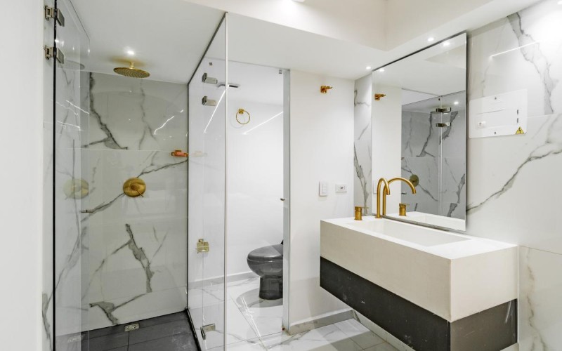 Edificio de 9 pisos en venta ideal para Airbnb o hotel boutique en Poblado Medellín