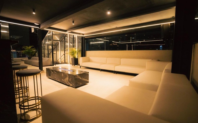 Edificio de 9 pisos en venta ideal para Airbnb o hotel boutique en Poblado Medellín
