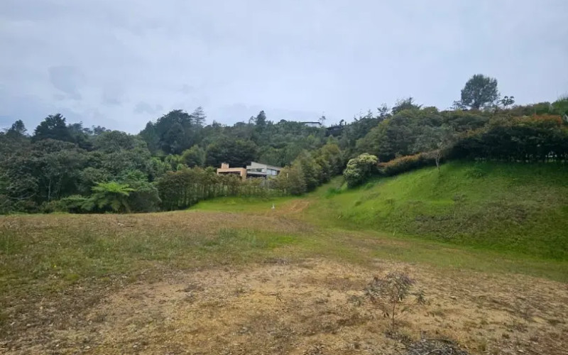 Country Lot in Sierra Alta, El Retiro – 3,800 m² Unique Opportunity