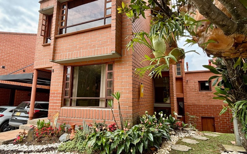ACOGEDORA CASA EN SAN LUCAS