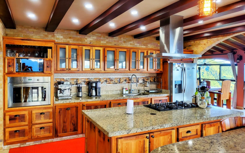 Traditional Specialty Coffee & Agri-Tourism Estate in Fredonia