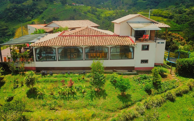 Traditional Specialty Coffee & Agri-Tourism Estate in Fredonia