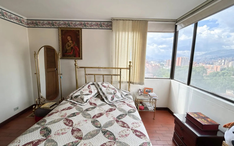 174 m2 Duplex Penthouse for Sale in Envigado | Prime Location | 