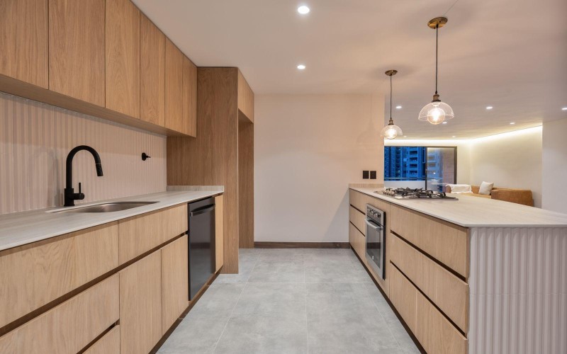 Fully Renovated 190 m² Apartment with 3 Bedrooms, 2 Balconies, and 24/7 Security – Perfect for Families