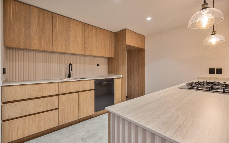 Fully Renovated 190 m² Apartment with 3 Bedrooms, 2 Balconies, and 24/7 Security – Perfect for Families