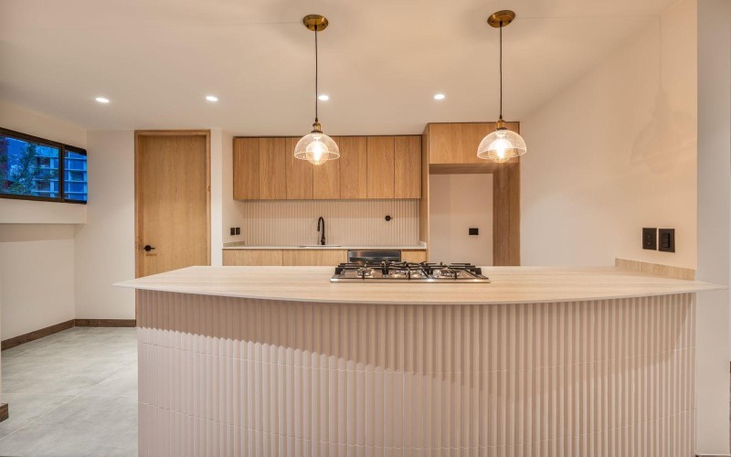 Fully Renovated 190 m² Apartment with 3 Bedrooms, 2 Balconies, and 24/7 Security – Perfect for Families