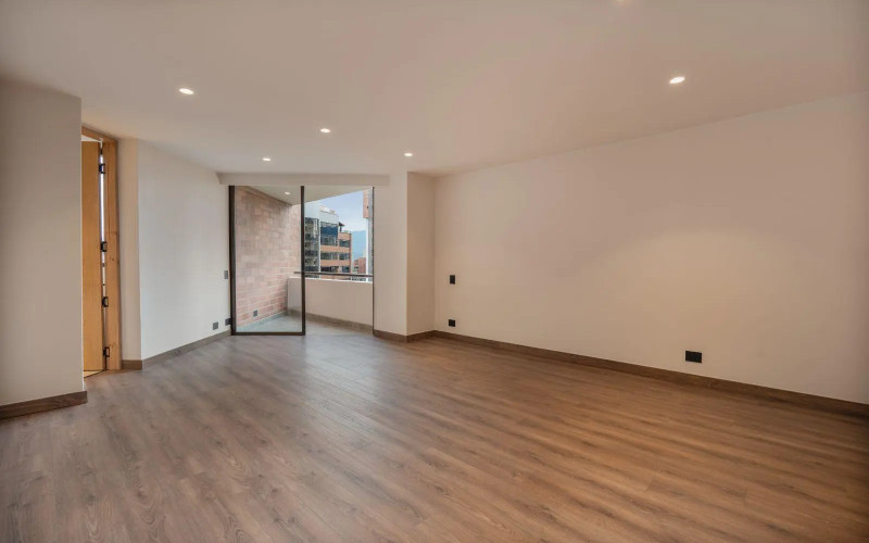 Fully Renovated 190 m² Apartment with 3 Bedrooms, 2 Balconies, and 24/7 Security – Perfect for Families
