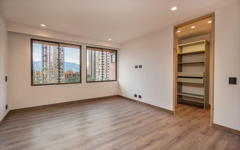 Fully Renovated 190 m² Apartment with 3 Bedrooms, 2 Balconies, and 24/7 Security – Perfect for Families