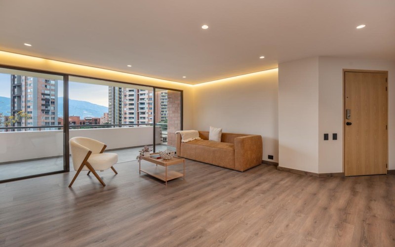Fully Renovated 190 m² Apartment with 3 Bedrooms, 2 Balconies, and 24/7 Security – Perfect for Families