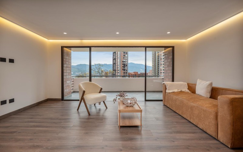Fully Renovated 190 m² Apartment with 3 Bedrooms, 2 Balconies, and 24/7 Security – Perfect for Families