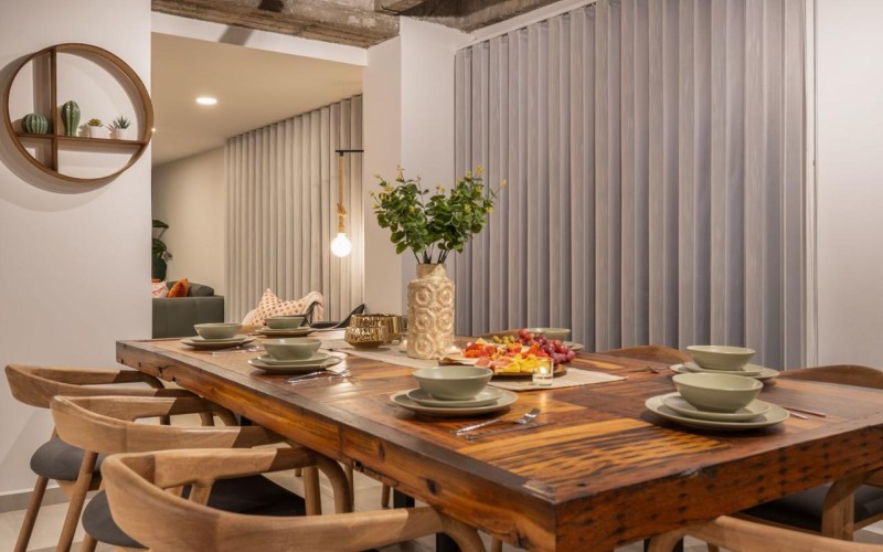 195 m² Industrial-Style Duplex in Provenza with Jacuzzi, BBQ Area, and Strong Rental Potential – Fully Renovated and Steps Away from Medellin’s Best Dining!