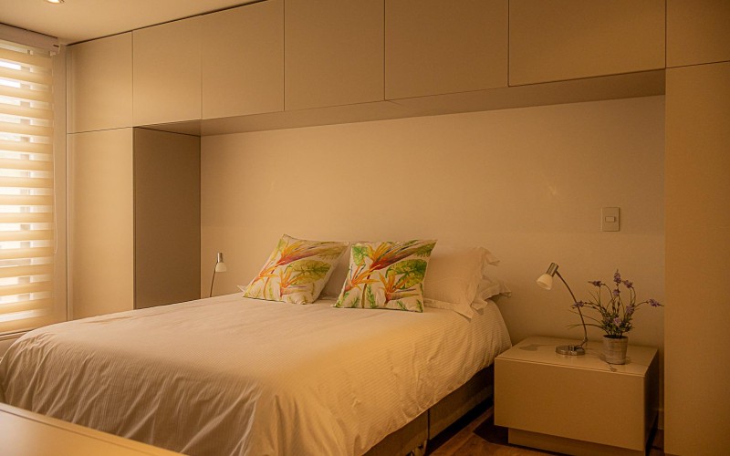 Apartamento de Lujo Remodelado en El Poblado con Vista y Ubicación Privilegiada