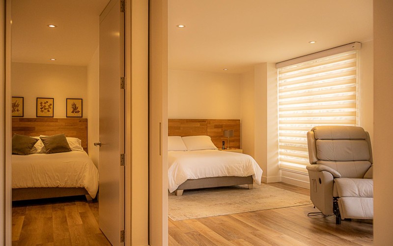 Apartamento de Lujo Remodelado en El Poblado con Vista y Ubicación Privilegiada