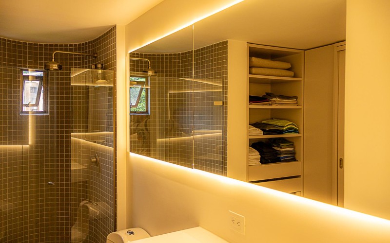 Apartamento de Lujo Remodelado en El Poblado con Vista y Ubicación Privilegiada