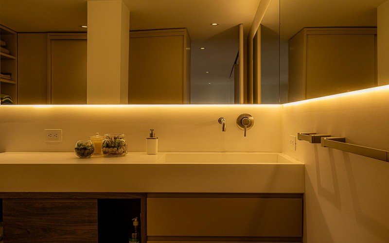 Apartamento de Lujo Remodelado en El Poblado con Vista y Ubicación Privilegiada