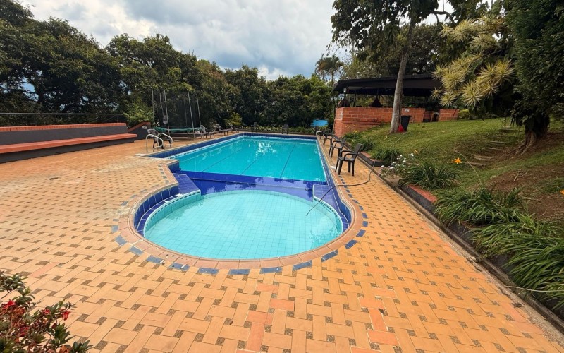 Charming Villa Esther Farm | Ideal for Eco-Living with Airbnb-Style Daily Rental Option or Investment Projects