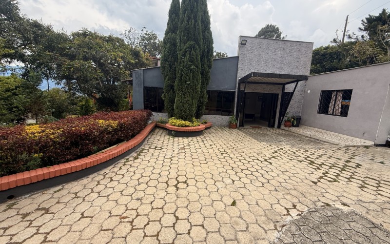 Charming Villa Esther Farm | Ideal for Eco-Living with Airbnb-Style Daily Rental Option or Investment Projects