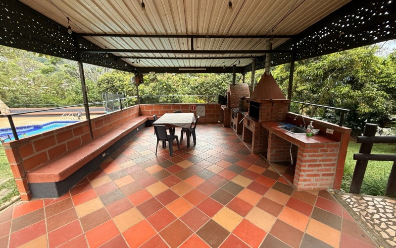 Charming Villa Esther Farm | Ideal for Eco-Living with Airbnb-Style Daily Rental Option or Investment Projects