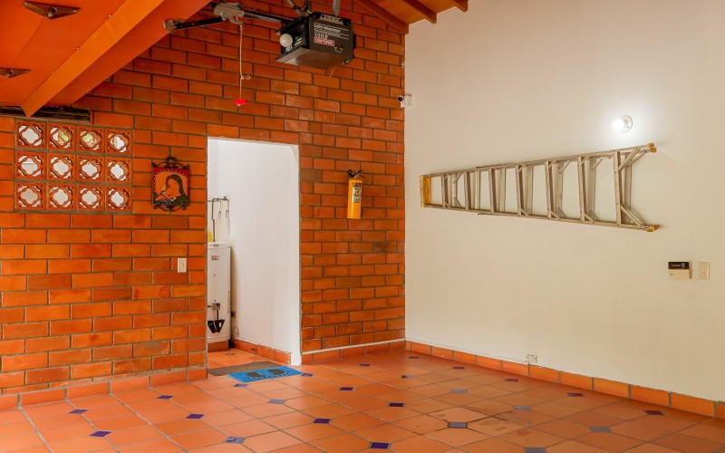 Country house for rent in Sierras de Mayarí, Rionegro – with independent apartment and natural surroundings