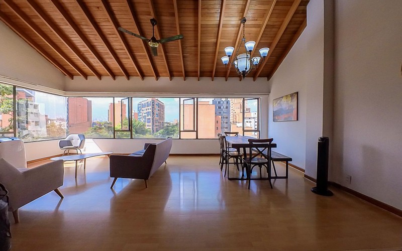 Moderno apartamento duplex en Laureles – Ideal para vivir o invertir