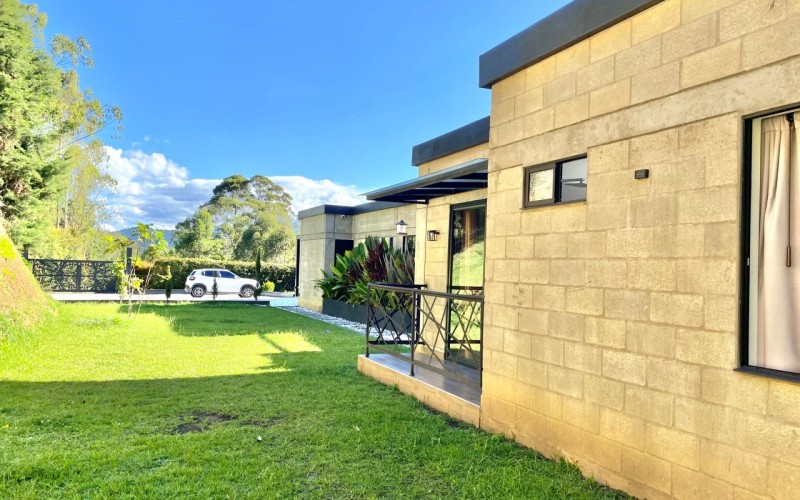 Casa Campestre en Guarne (La Clarita)