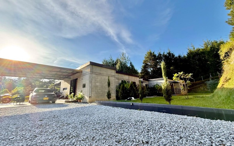 Casa Campestre en Guarne (La Clarita)