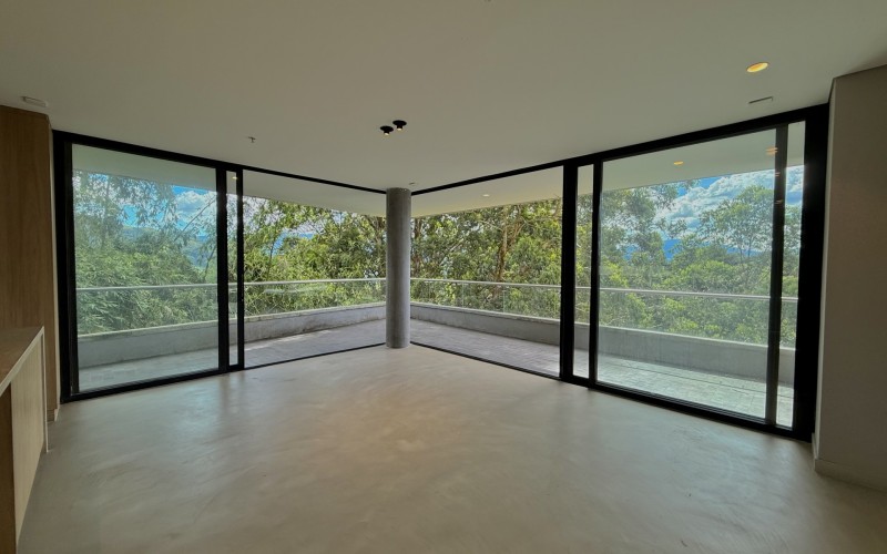 Brand-New Duplex Penthouse for Sale in Envigado – Rights Transfer with Private Terrace and Stunning Nature Views