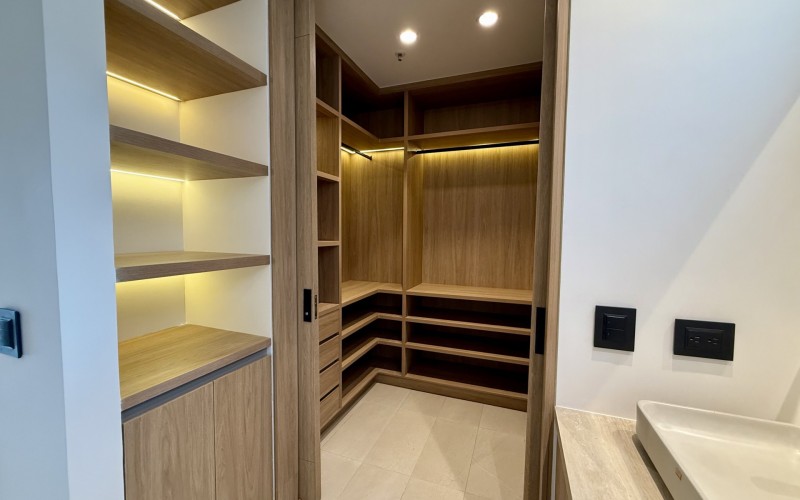 Brand-New Duplex Penthouse for Sale in Envigado – Rights Transfer with Private Terrace and Stunning Nature Views