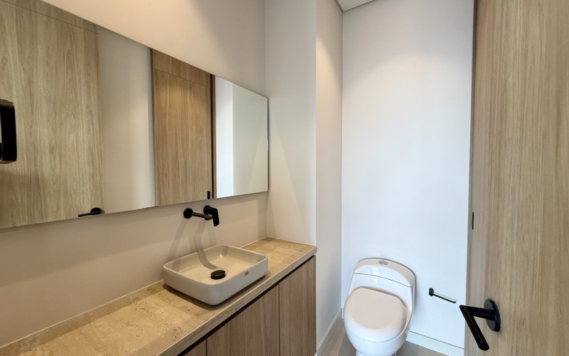 Brand-New Duplex Penthouse for Sale in Envigado – Rights Transfer with Private Terrace and Stunning Nature Views