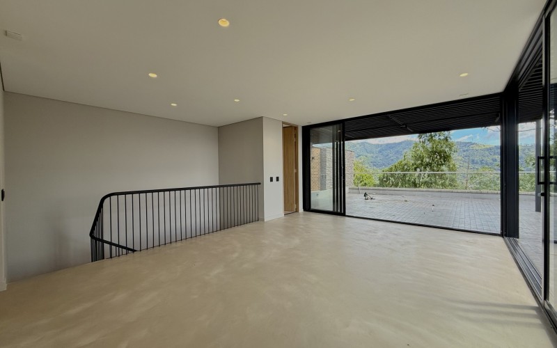 Brand-New Duplex Penthouse for Sale in Envigado – Rights Transfer with Private Terrace and Stunning Nature Views