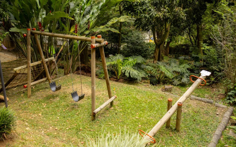 Renovated 165 m2 Apartment in El Tesoro, Medellin | 3 Bed + Den