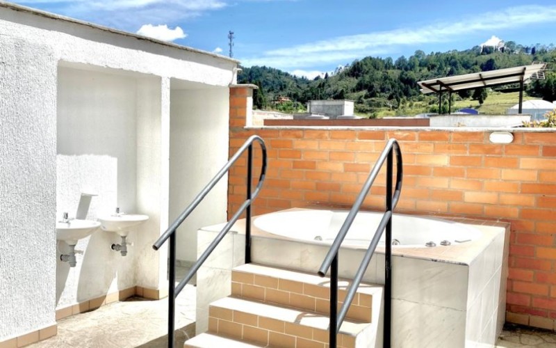 Apto Guarne - Alcores piso 12